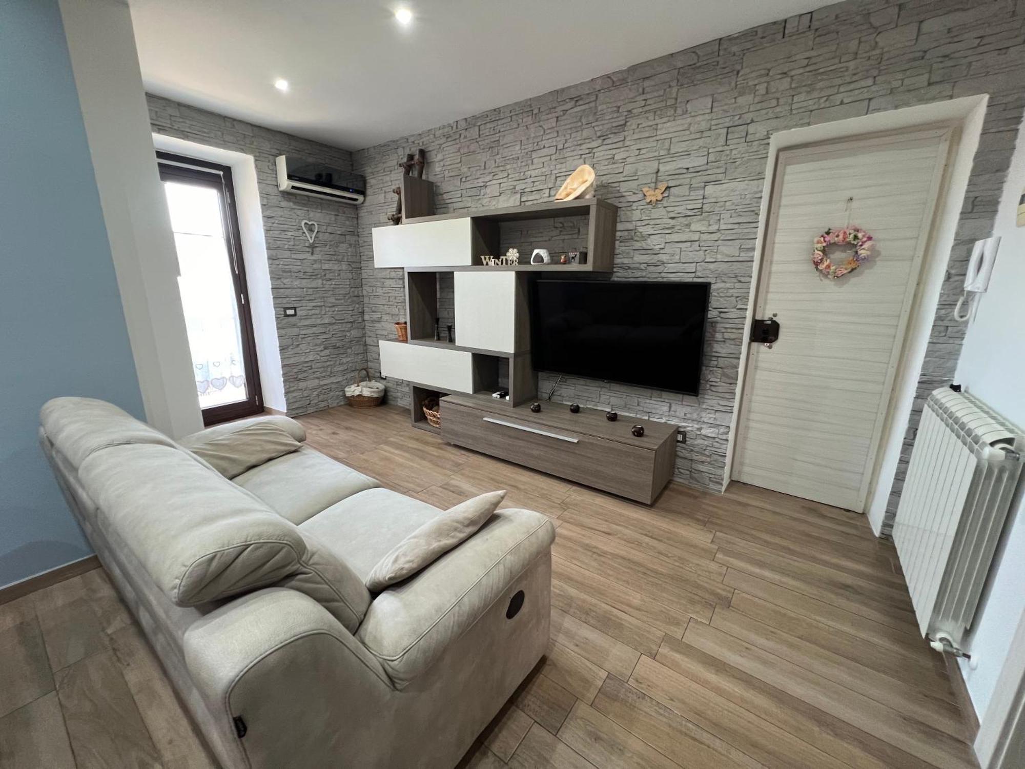 Apartment La Rosa Dell'etna - Completo Valverde (Sicily)