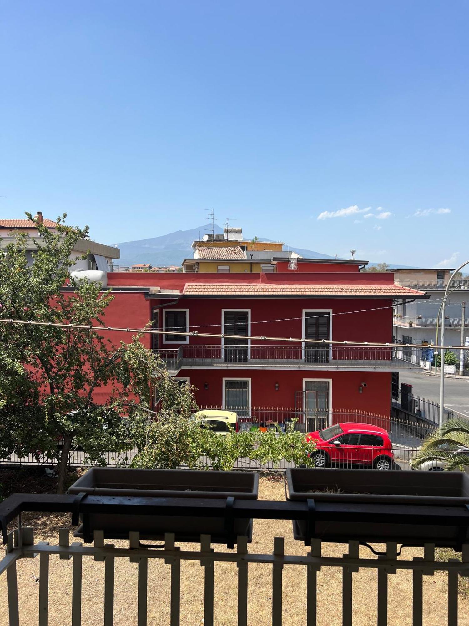 La Rosa Dell'etna - Completo Valverde (Sicily)